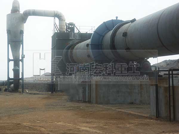 新疆哈密雙段陶?；剞D(zhuǎn)窯生產(chǎn)現(xiàn)場(chǎng)