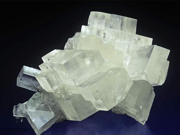 什么是方解石，他的優(yōu)勢(shì)用途都有哪些?